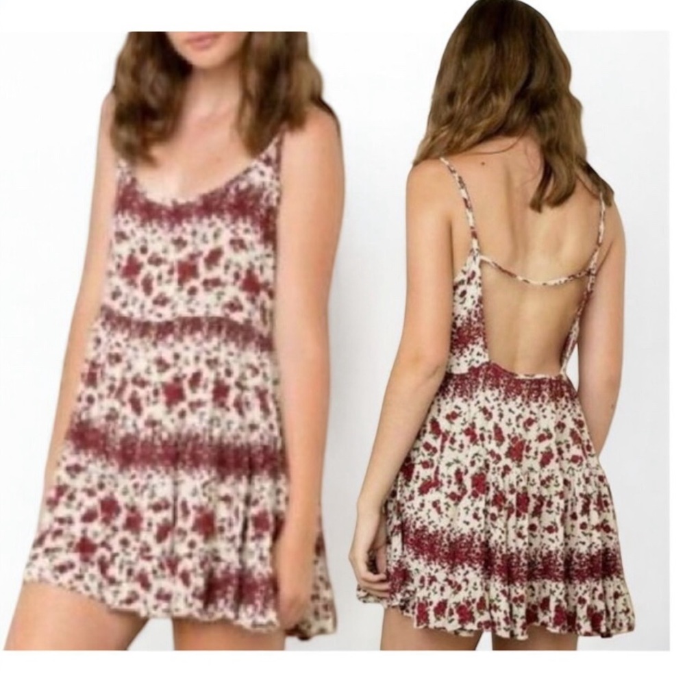 Brandy Melville | One Size Tiered Rose/Floral Spaghetti Strap Mini Dress Tunic 🥀